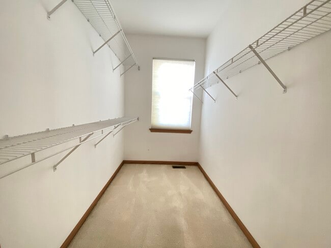 Building Photo - 13520 S Buckthorn Ln