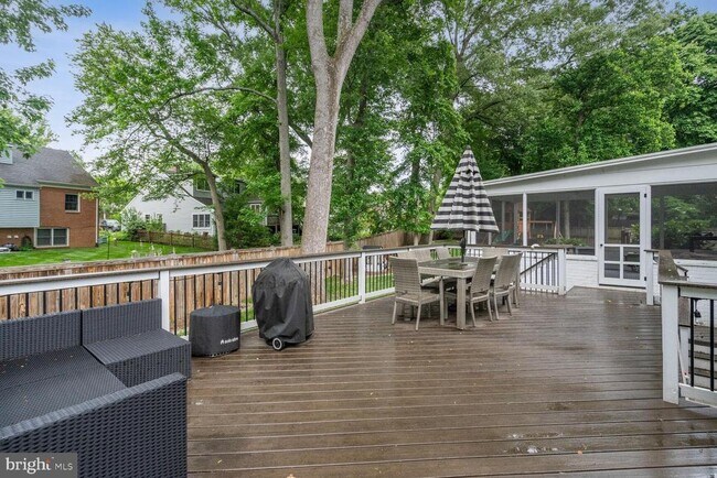 Building Photo - 2502 Duxbury Pl