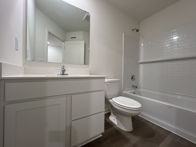 Building Photo - 1140 58th Rd