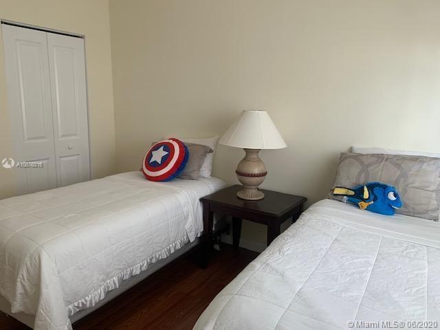 Building Photo - 7900 Harbor Island Dr