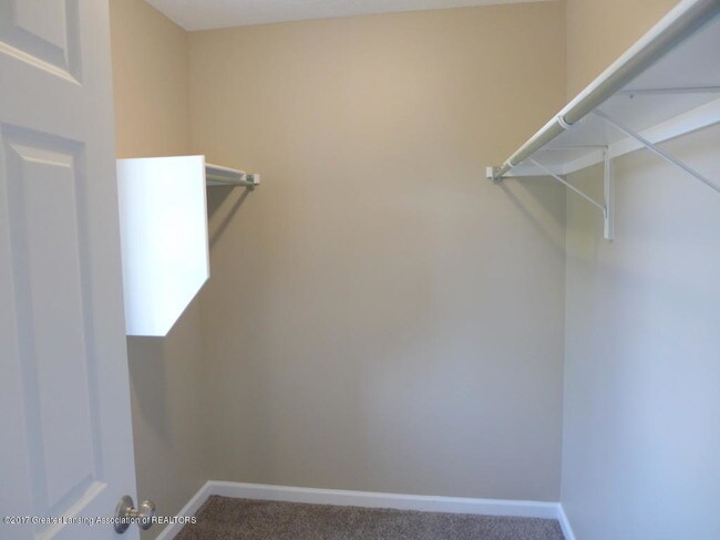 Building Photo - 5832 Outer Dr