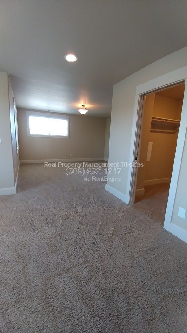 Building Photo - 459 Columbia Point Dr