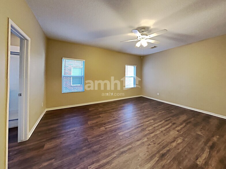 Building Photo - 4719 Blue Spruce Hill St