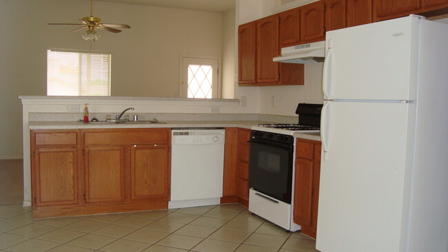 Building Photo - West El Paso 4 bed refrig A/C Home