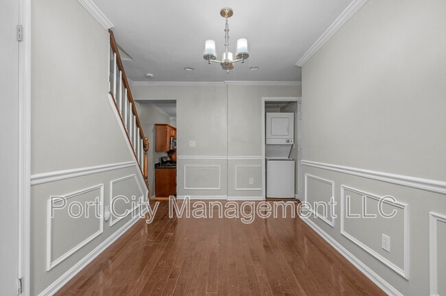 Building Photo - 915 W Lombard St