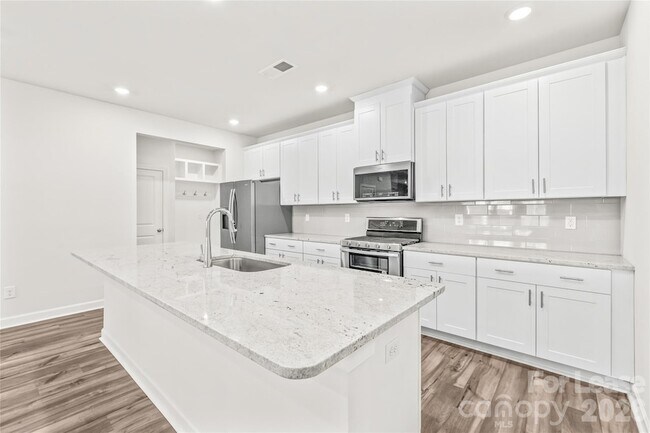 Building Photo - 4059 Armstrong Farm Dr