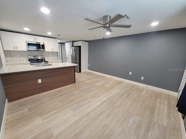 Building Photo - 4944 Elkner St