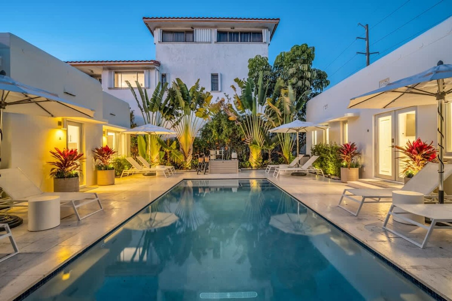 Building Photo - 8109 Harding Ave