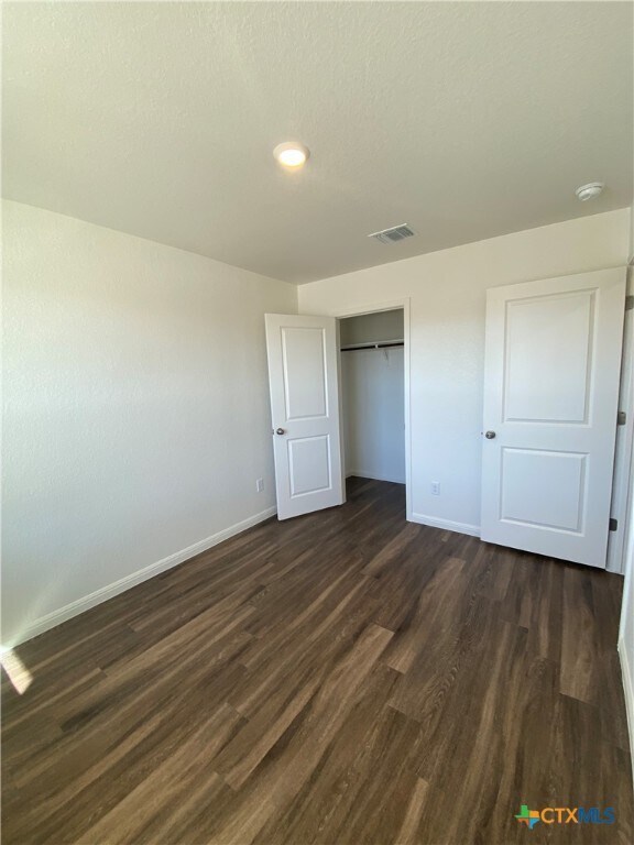 Building Photo - 5813 Betty Lou Dr
