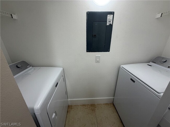 Building Photo - 2094 Arbour Walk Cir