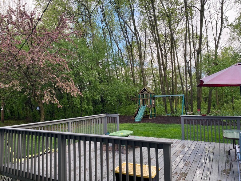 Back Yard - 4602 Vettelson Rd