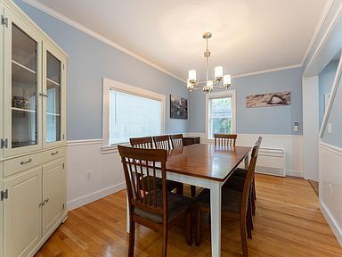 Building Photo - Charming 3-Bedroom Historic Home in Downto...
