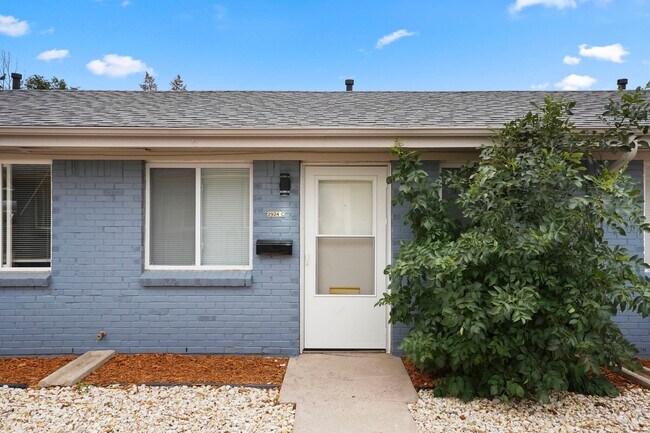 Building Photo - 201 N 30th St