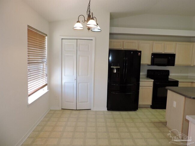 Building Photo - 7061 Season Dr