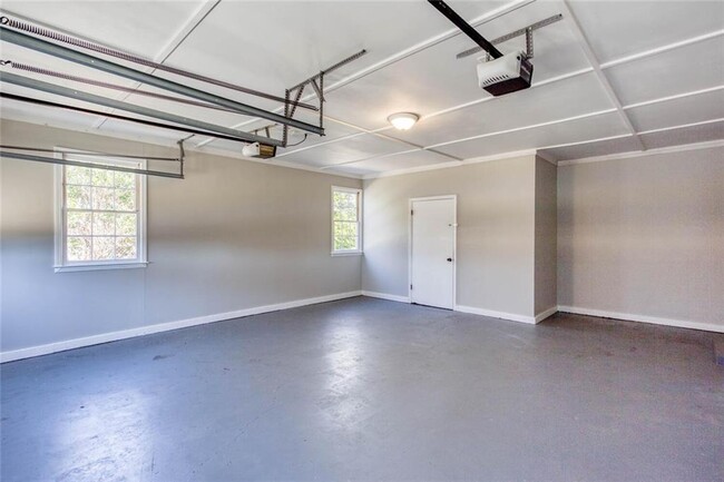 Building Photo - 1722 Johnston Trail NW