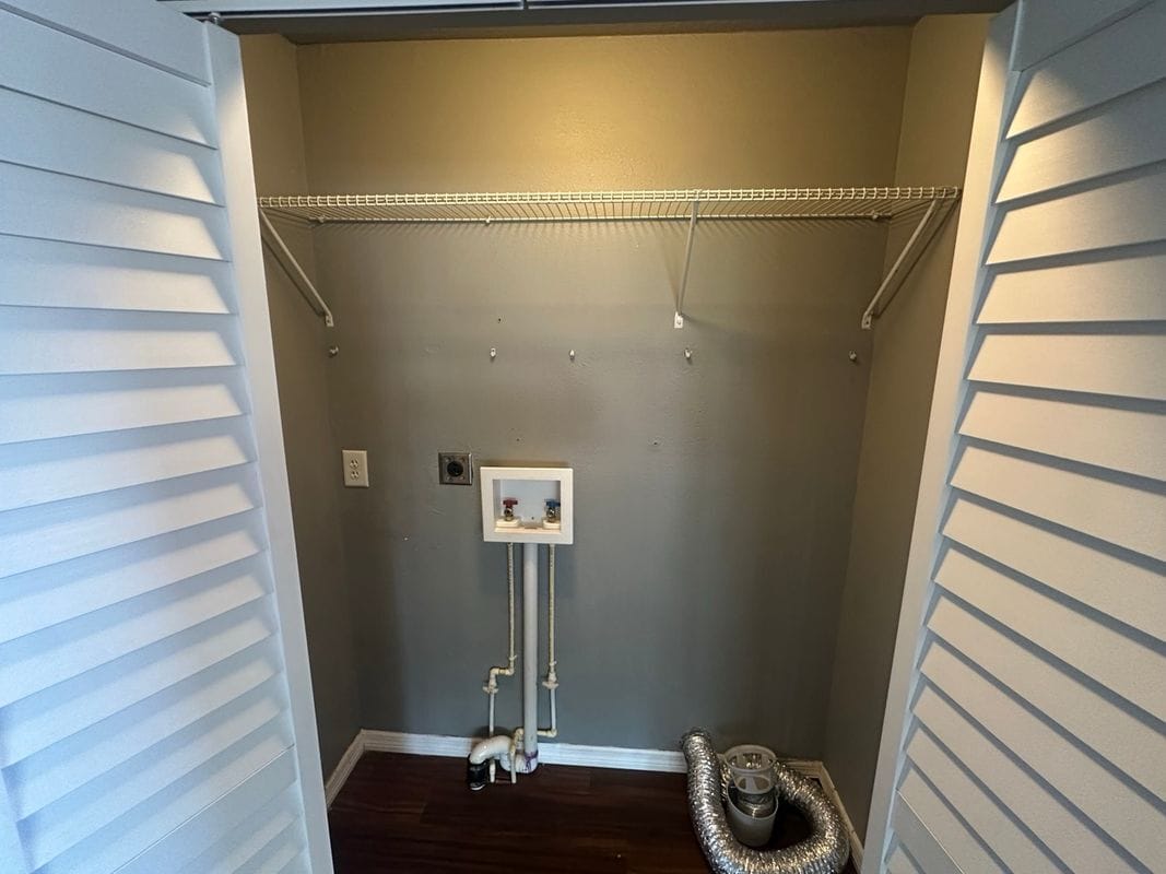 Building Photo - 1221 Court St