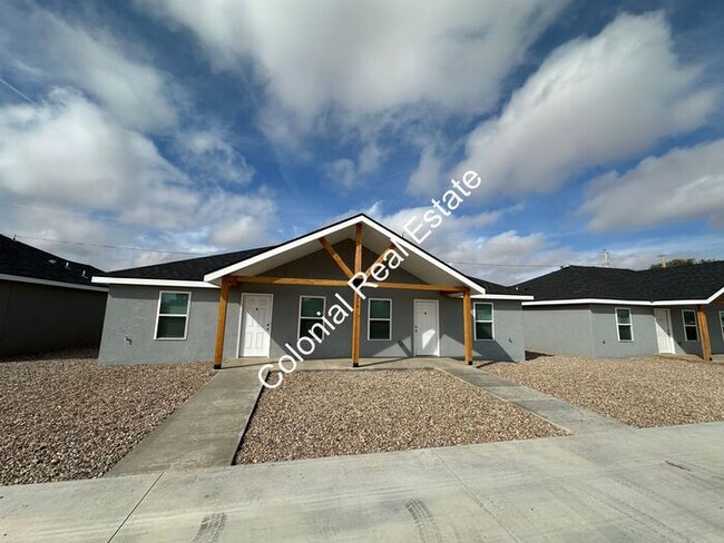 Primary Photo - Brand new construction, spacious and updat...