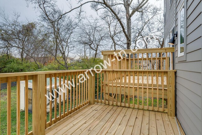 Building Photo - Excellent East Nashville 3 bed, 3.5 bath Home