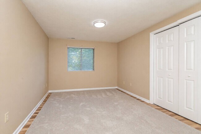 Building Photo - 4003 Governors Square