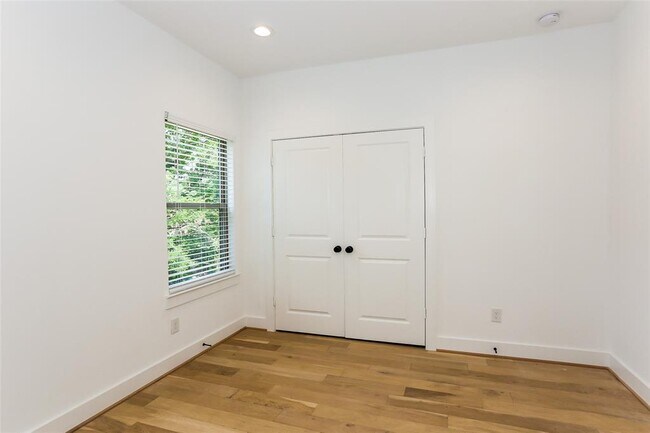 Building Photo - 3036 Truxillo St