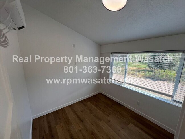 Building Photo - 1388 Country Ln