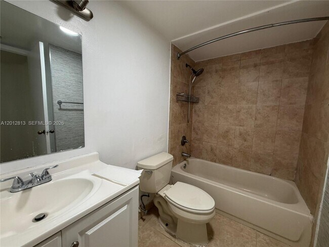 Building Photo - 8100 Geneva Ct