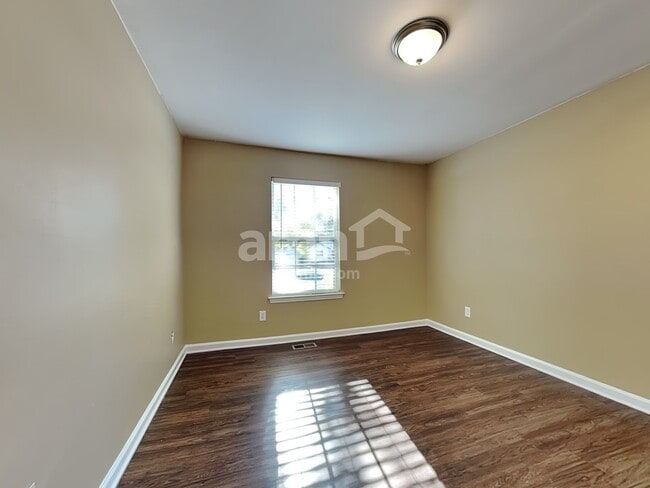 Building Photo - 704 Pepperstone Ct