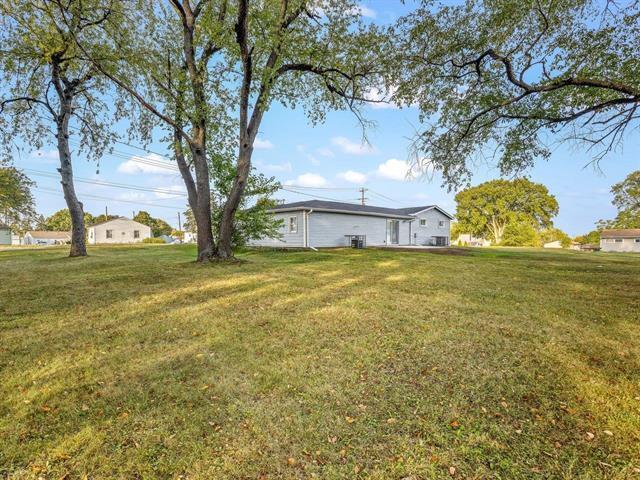 Building Photo - 2205 Clover Ave