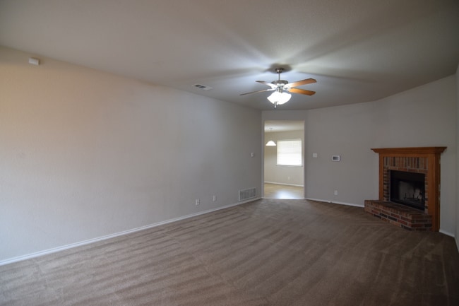 Building Photo - 3804 Ida Dr