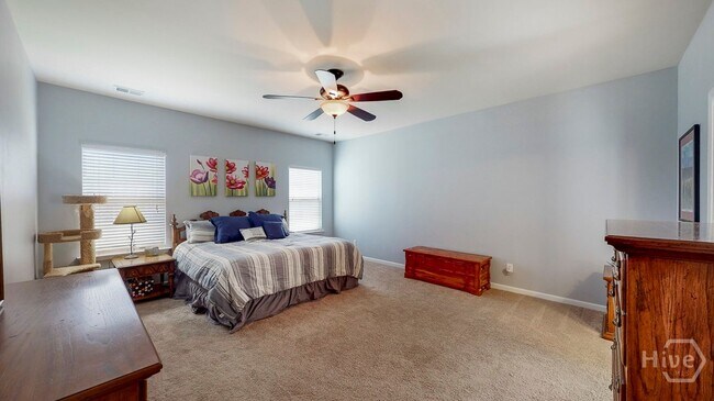Building Photo - 308 Scarlett Ln