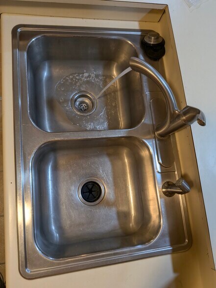 Building Photo - 2163 Hedgerow Rd