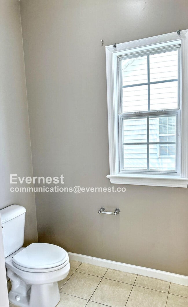 Building Photo - 100 Paxford Ct
