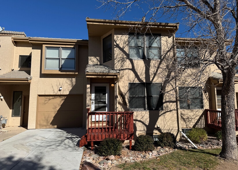 Primary Photo - 6913 Yellowpine Dr