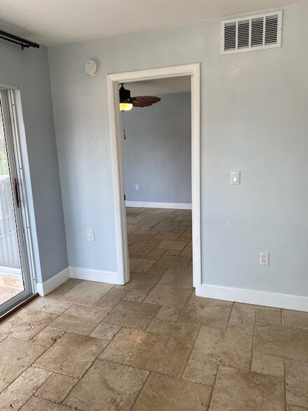 Building Photo - 53 High Point Cir W