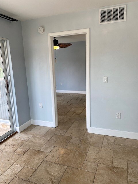 Building Photo - 53 High Point Cir W