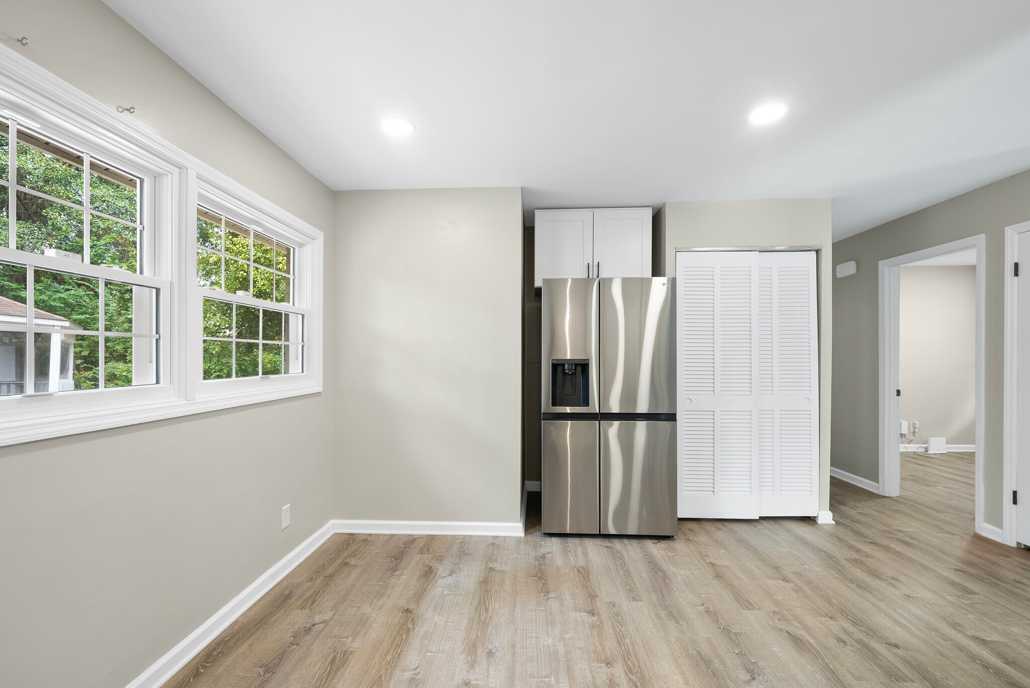 Building Photo - 2910 Driftwood Dr