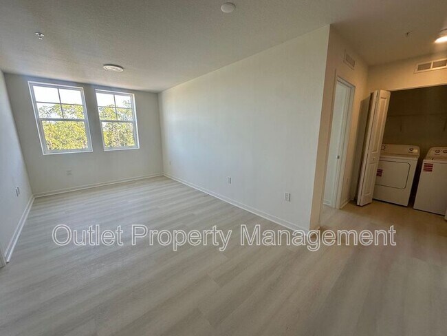 Building Photo - 5587 Millennia Park Dr