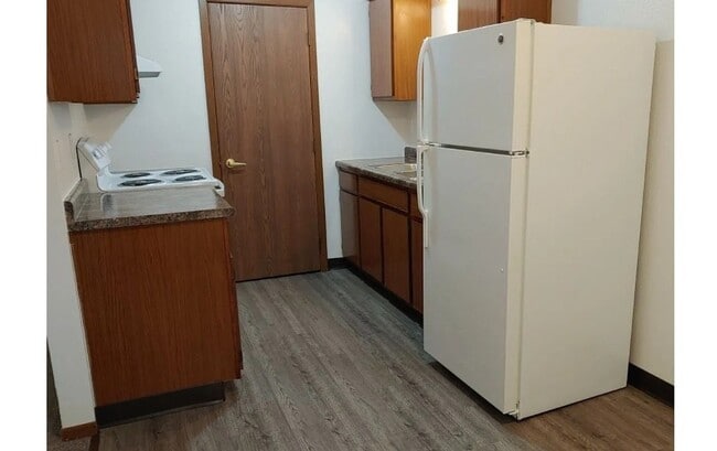 Building Photo - 602 Van Dorn St