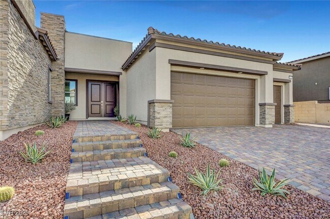 Building Photo - 10851 Mila Lndg Ave