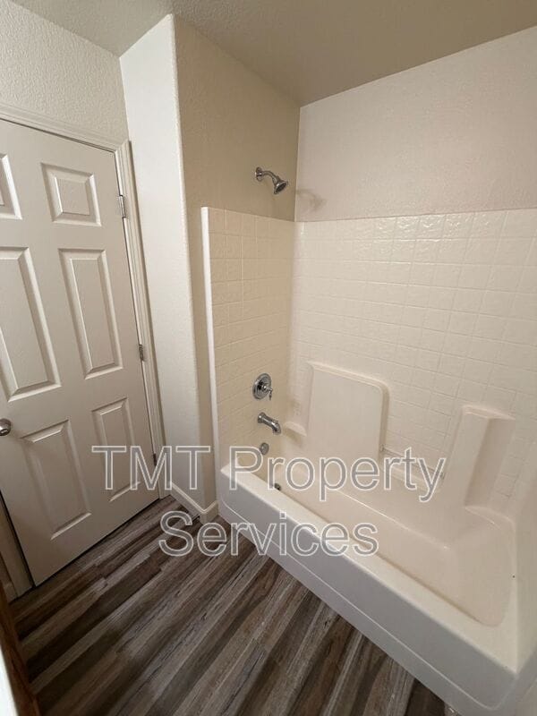 Building Photo - 8120 Crystal Walk Cir