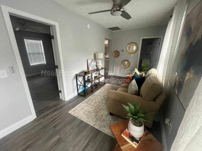 Building Photo - 2803 College St