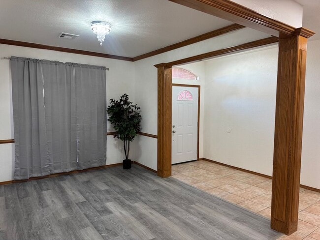 Building Photo - Comfortable Home in Moore