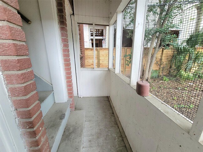Building Photo - 1238 Peden St