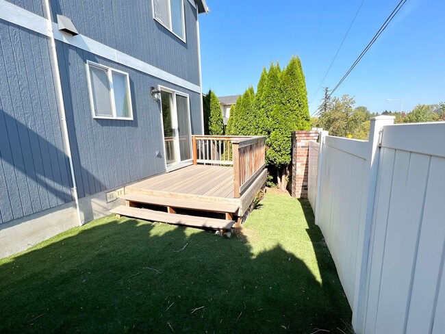 Building Photo - *MOVE-IN SPECIAL!*  Beaverton Home on Corner Lot with Attached Garage, Fenced Backyard, Deck