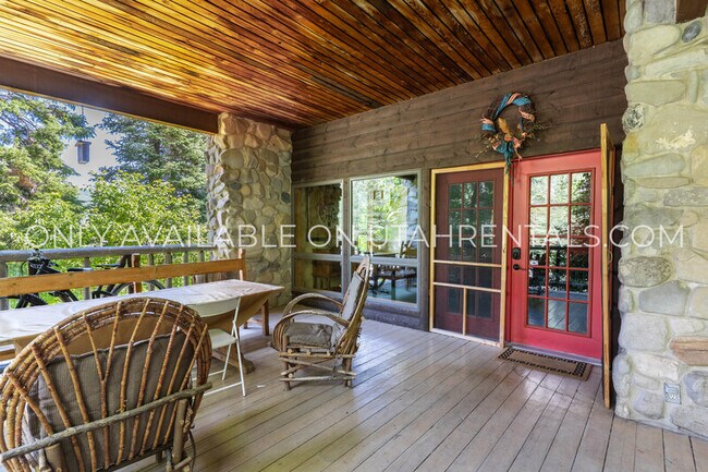 Building Photo - 2718 Stewart Rd