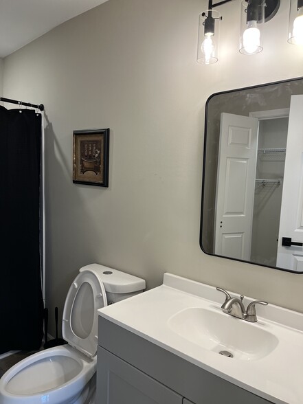 Building Photo - 3169 Bluebird Ln