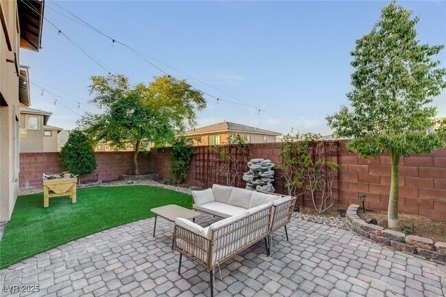 Building Photo - 9716 Jade Rise Ave