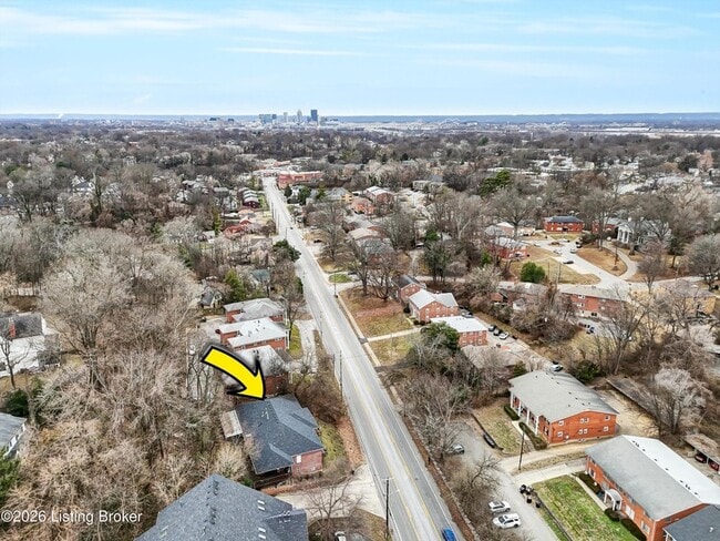 Building Photo - 2726 Brownsboro Rd