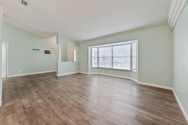 Building Photo - 17682 84th Ct N