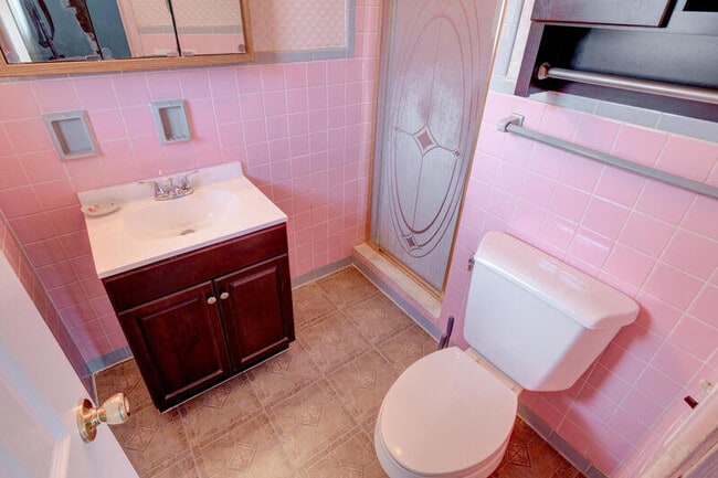 Building Photo - 5280 Thornleigh Drive